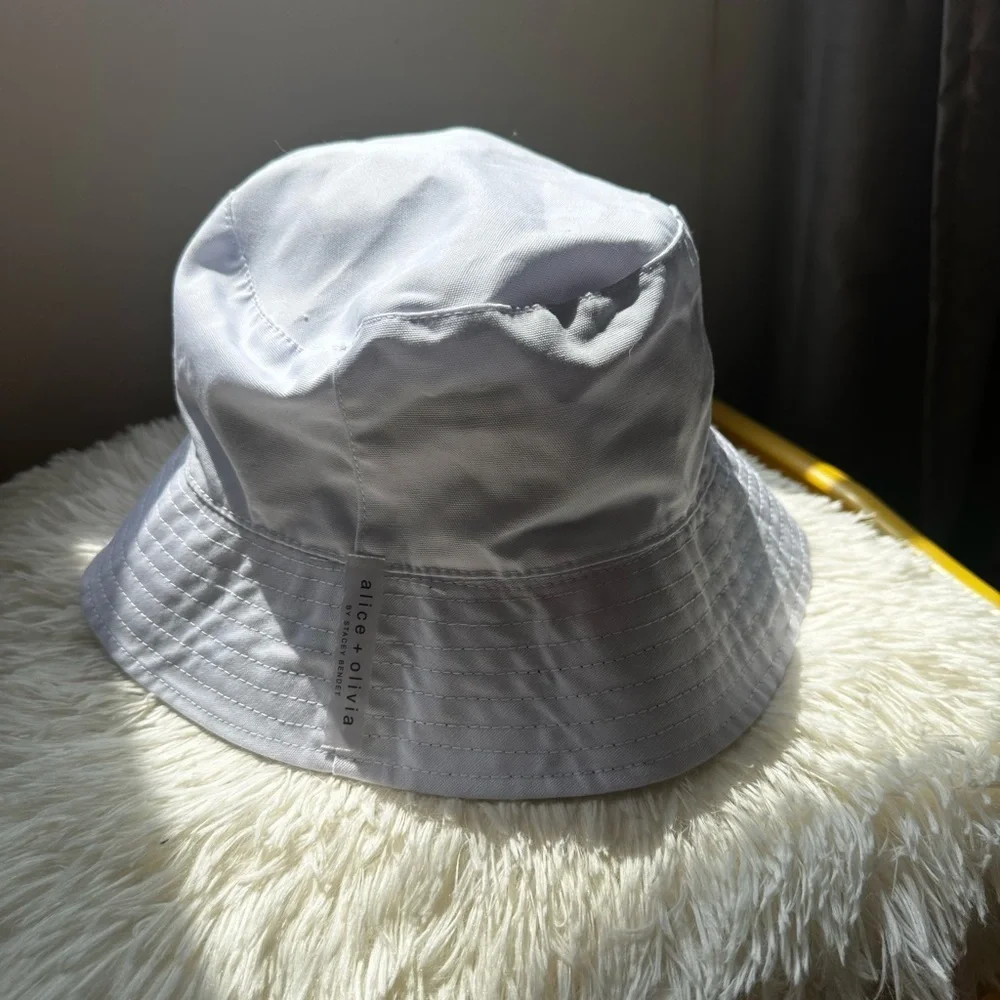 Alice & Olivia x FabFitFun Reversible Bucket Hat